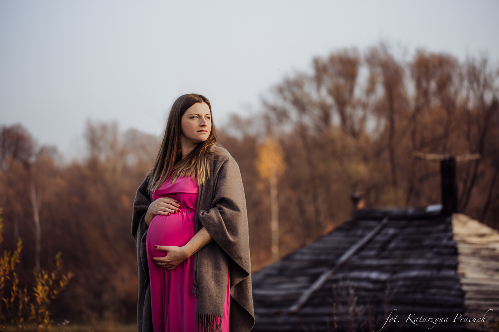 Jesienna sesja ciążowa w plenerze Kraków
